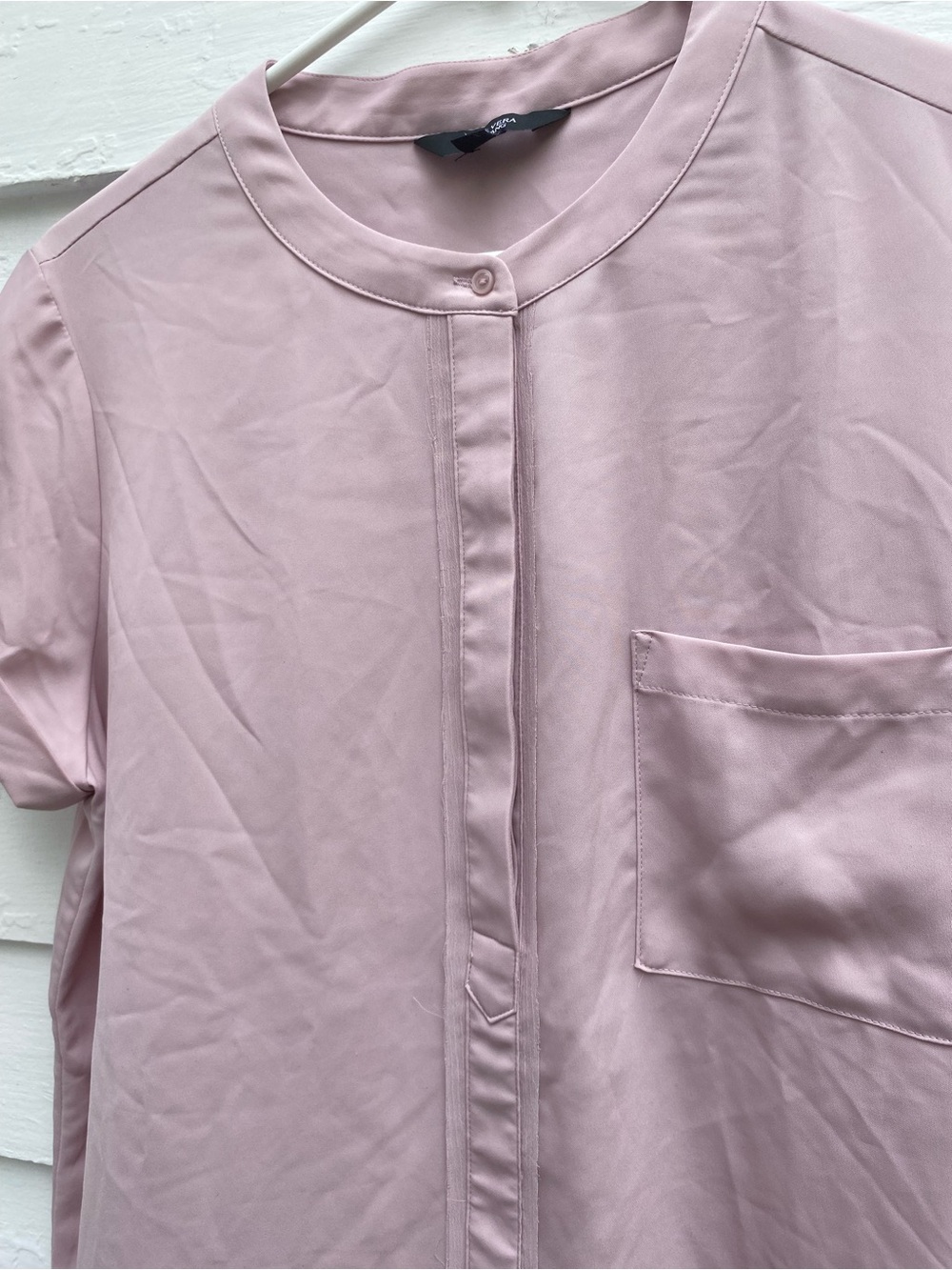 Light Mauve Lilac Blush Short Sleeve Blouse with Chest Pocket Simply Vera Wang - Picture 2 of 9
